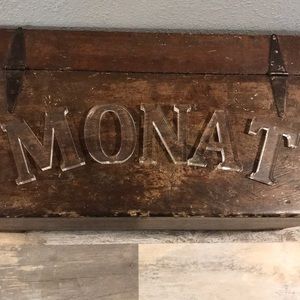 Monat letters